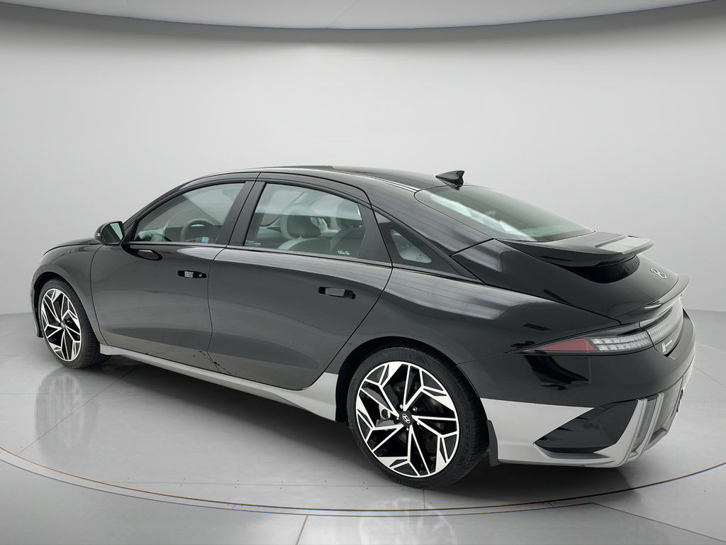 Used 2024 Hyundai Ioniq 6 SEL AWD/4WD image 4