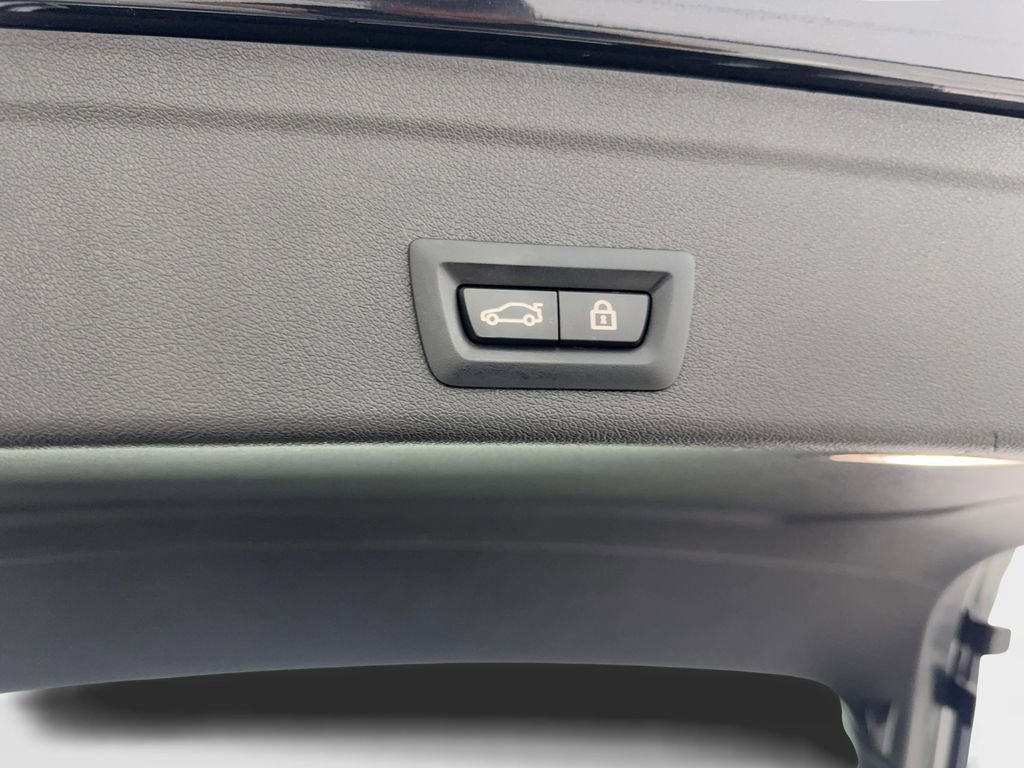 Used 2023 BMW X6 xDrive40i w/ M Sport Package image 85