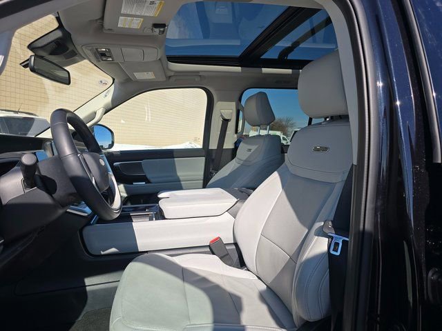 Used 2025 Ford Expedition Max Platinum w/ Driver's Package image 12