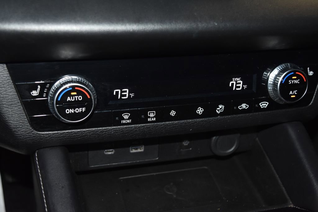 Used 2024 Mitsubishi Outlander SE image 12