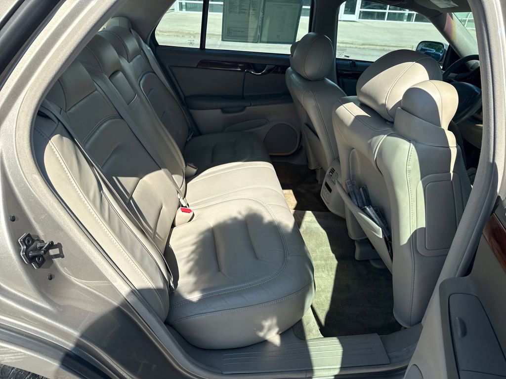 Used 2003 Cadillac De Ville w/ Trunk Convenience Package image 32