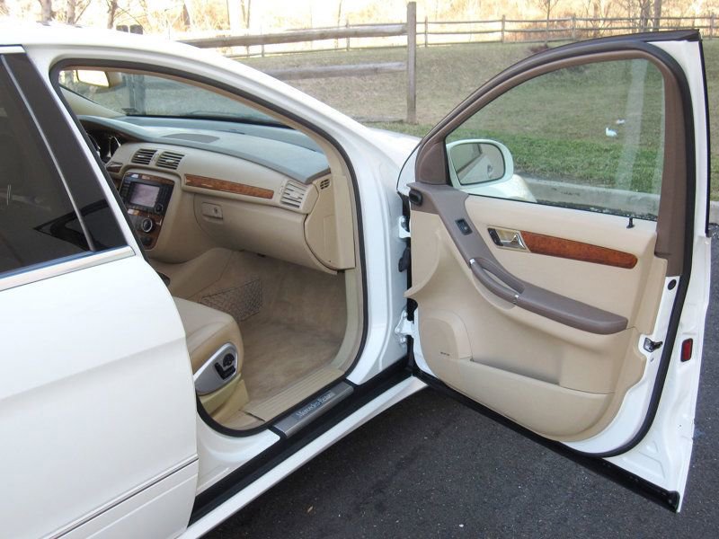 Used 2008 Mercedes-Benz R 320 CDI 4MATIC w/ P2 Pkg image 23