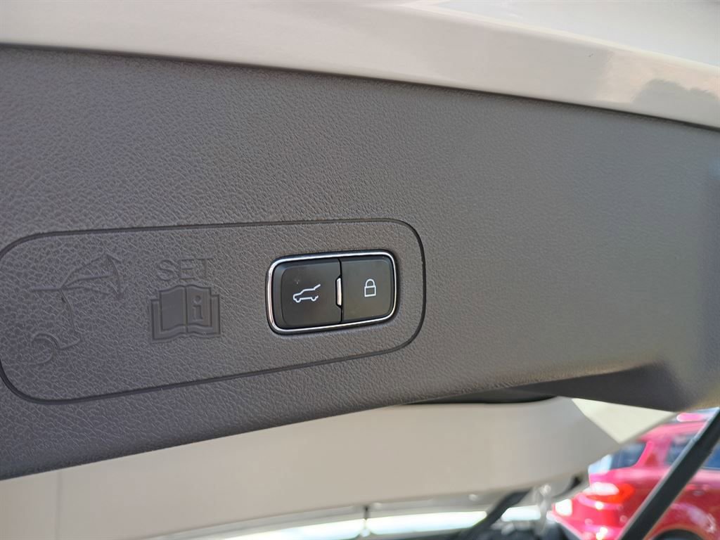 Used 2021 Lincoln Aviator Reserve RWD image 5