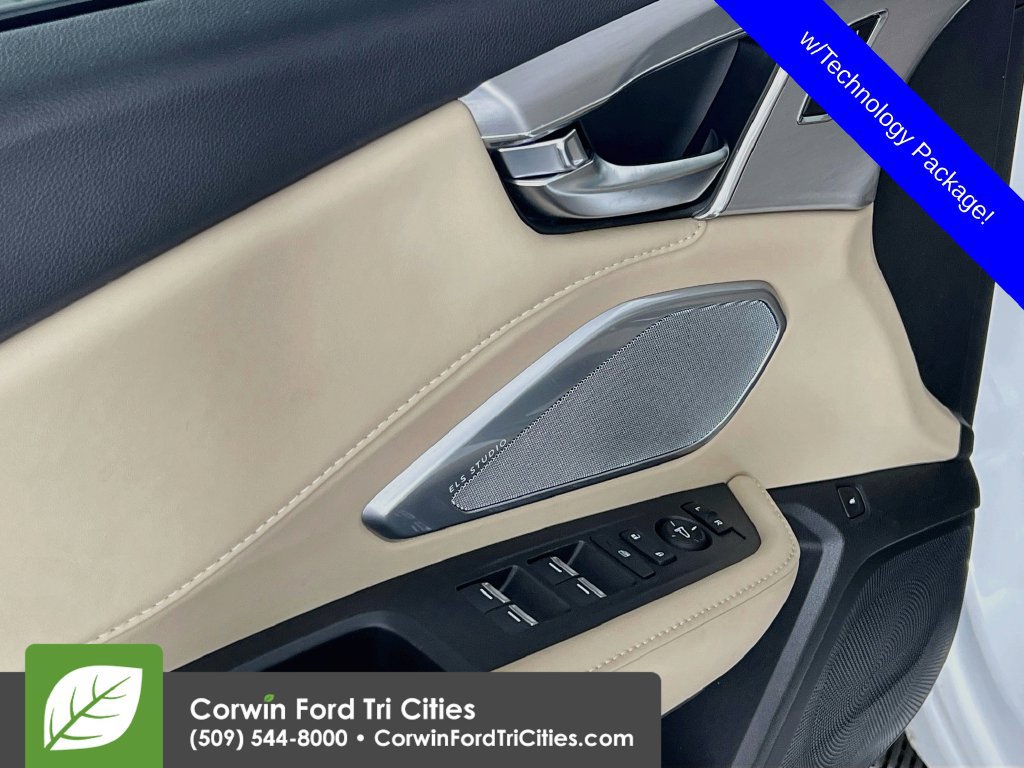 Used 2023 Acura RDX w/ Technology Package AWD/4WD image 12