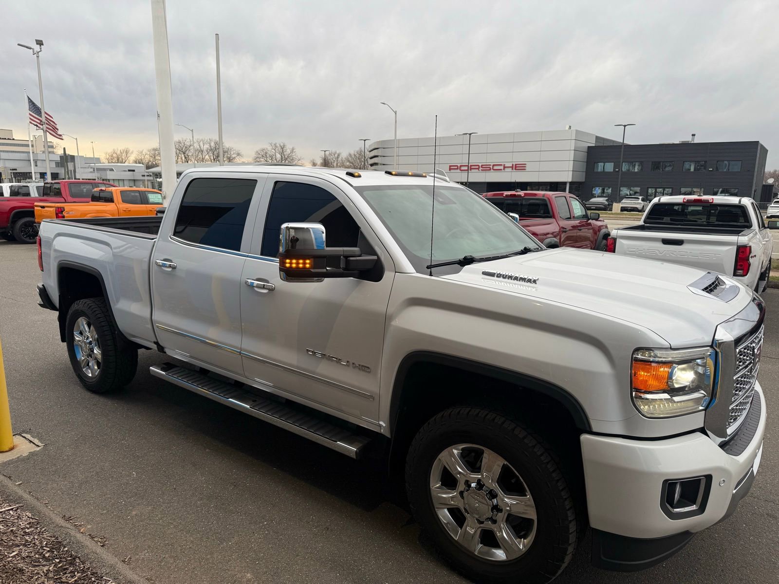 Used 2019 GMC Sierra 2500 Denali w/ Duramax Plus Package image 9