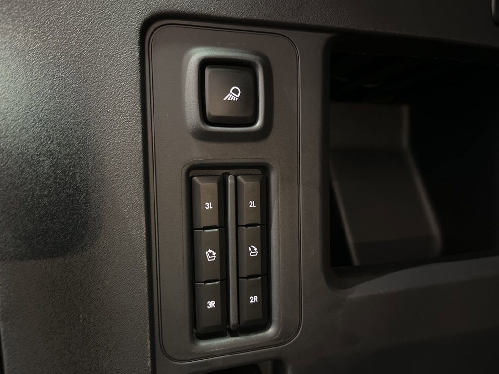 Used 2025 Lincoln Navigator L Reserve image 16