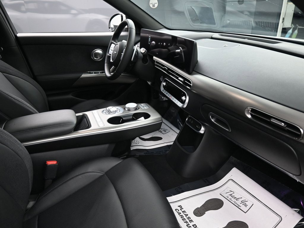 Used 2025 Genesis GV60 RWD image 38