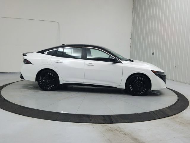 New 2026 Nissan Sentra SR w/ Floor Mat Package image 8