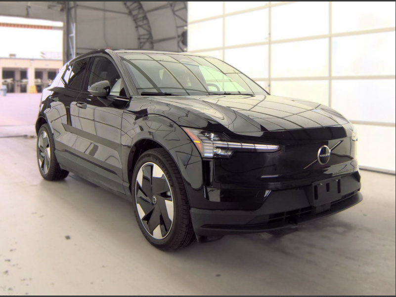 Used 2025 Volvo EX30 Plus w/ Climate Package AWD/4WD image 5