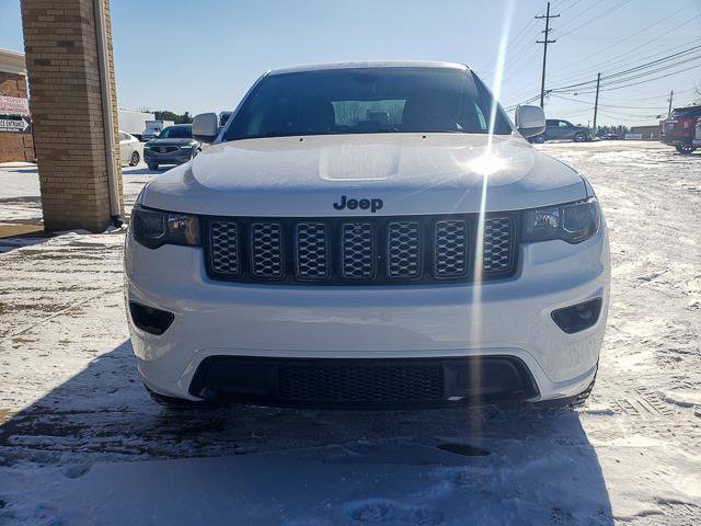 Used 2020 Jeep Grand Cherokee Altitude image 9