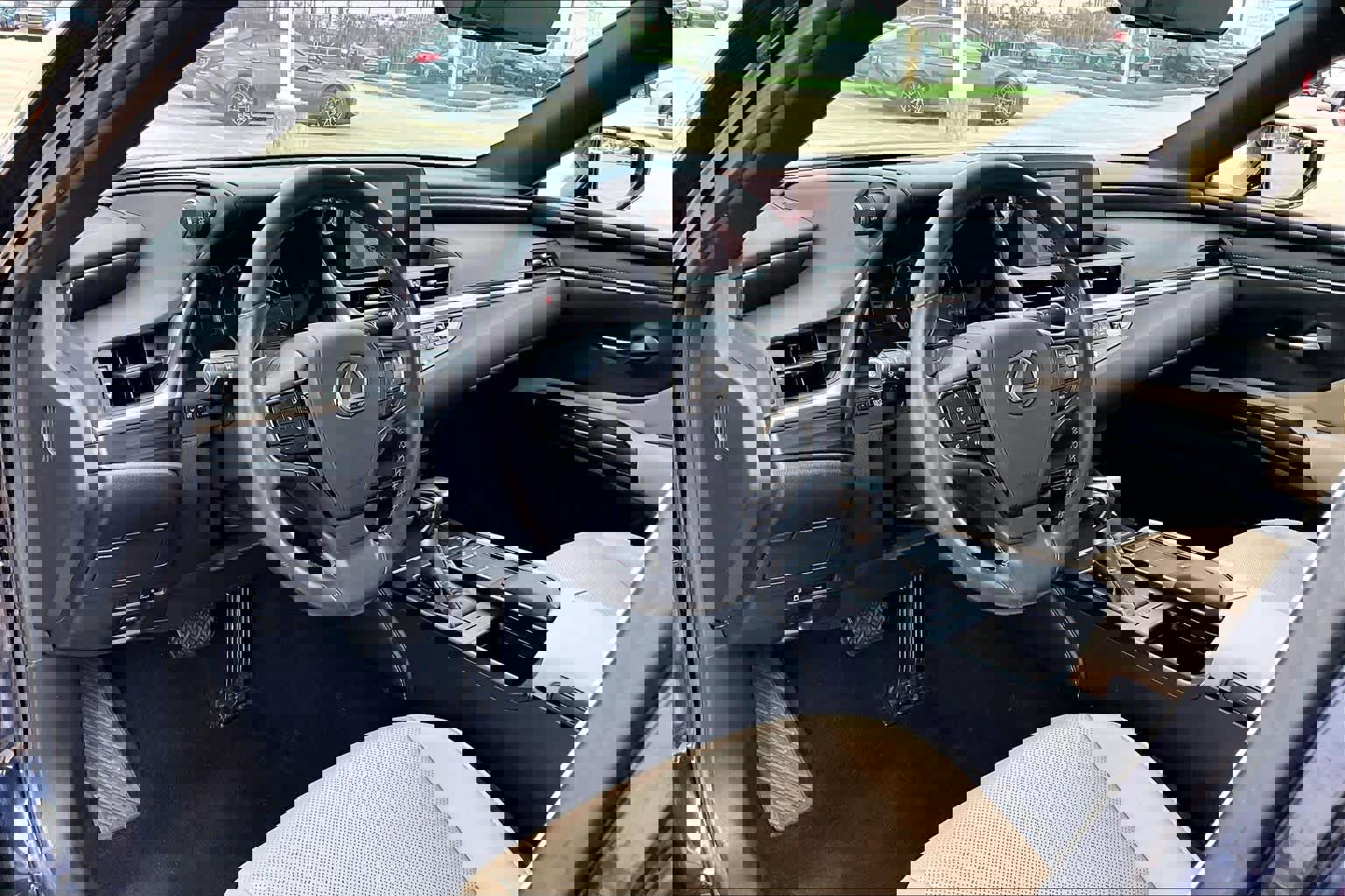 Used 2019 Lexus ES 350 w/ Accessory Package 2 FWD image 17