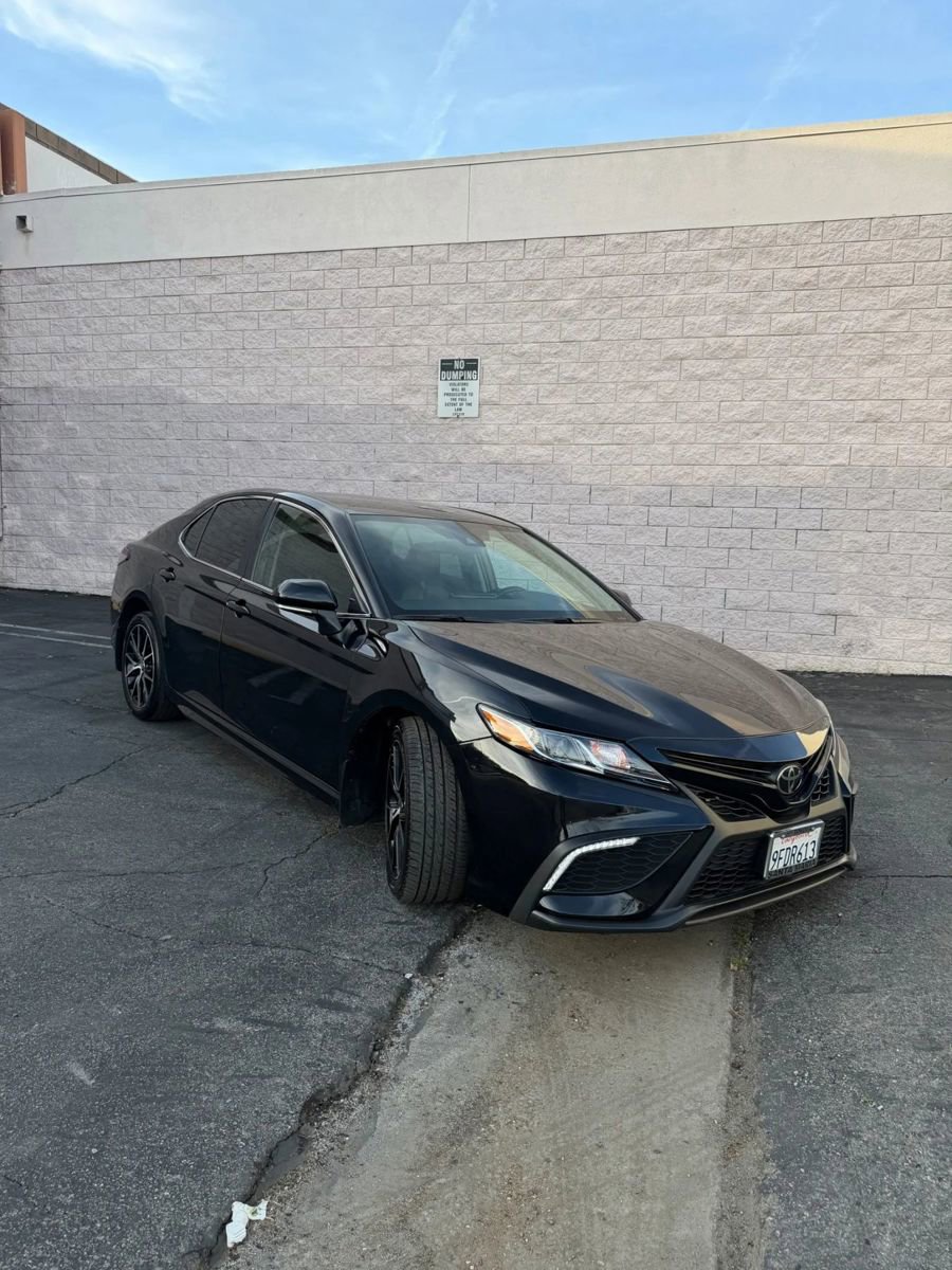 Used 2023 Toyota Camry SE w/ Protection Package (Q2) (TMS) image 3