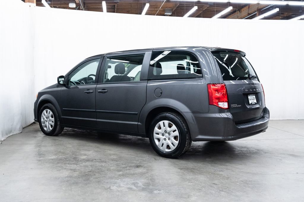 Used 2016 Dodge Grand Caravan American Value Package w/ UConnect Hands-Free Group FWD image 4