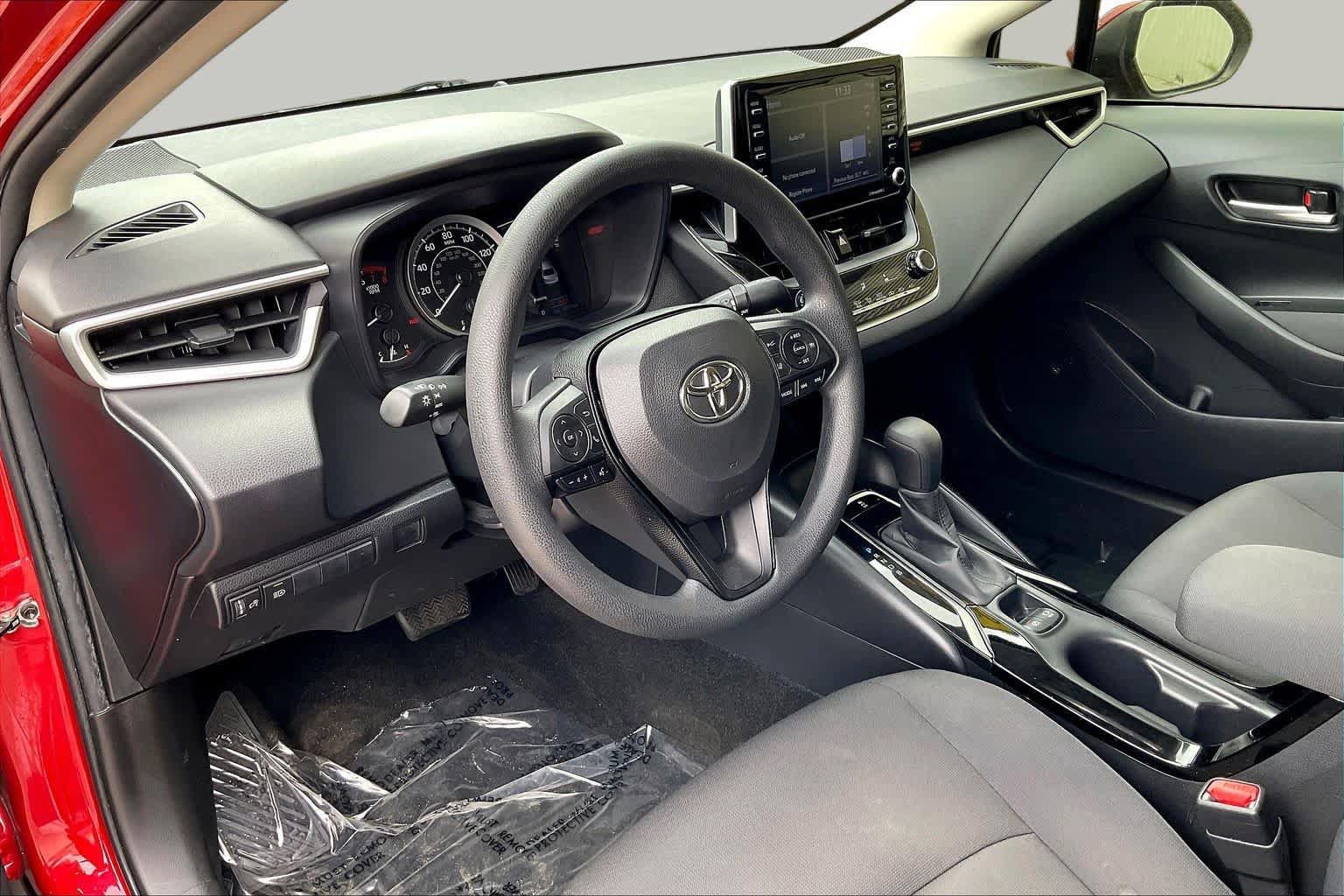 Used 2021 Toyota Corolla LE FWD image 13