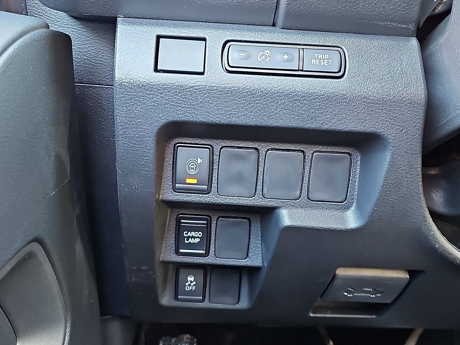 New 2026 Nissan Frontier SV w/ All-Weather Content Package AWD/4WD image 18