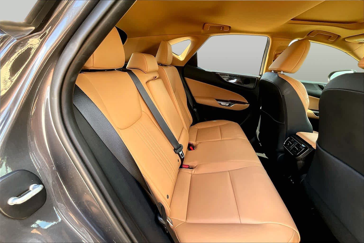 Used 2025 Lexus NX 250 FWD w/ Accessory Package (2T) image 20