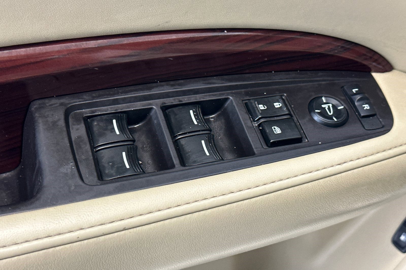 Used 2016 Acura MDX SH-AWD image 13