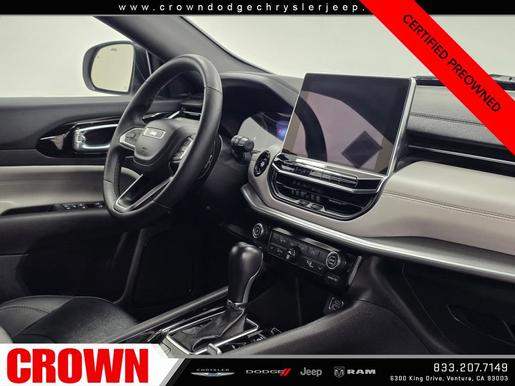 Certified 2025 Jeep Compass Limited AWD/4WD image 11