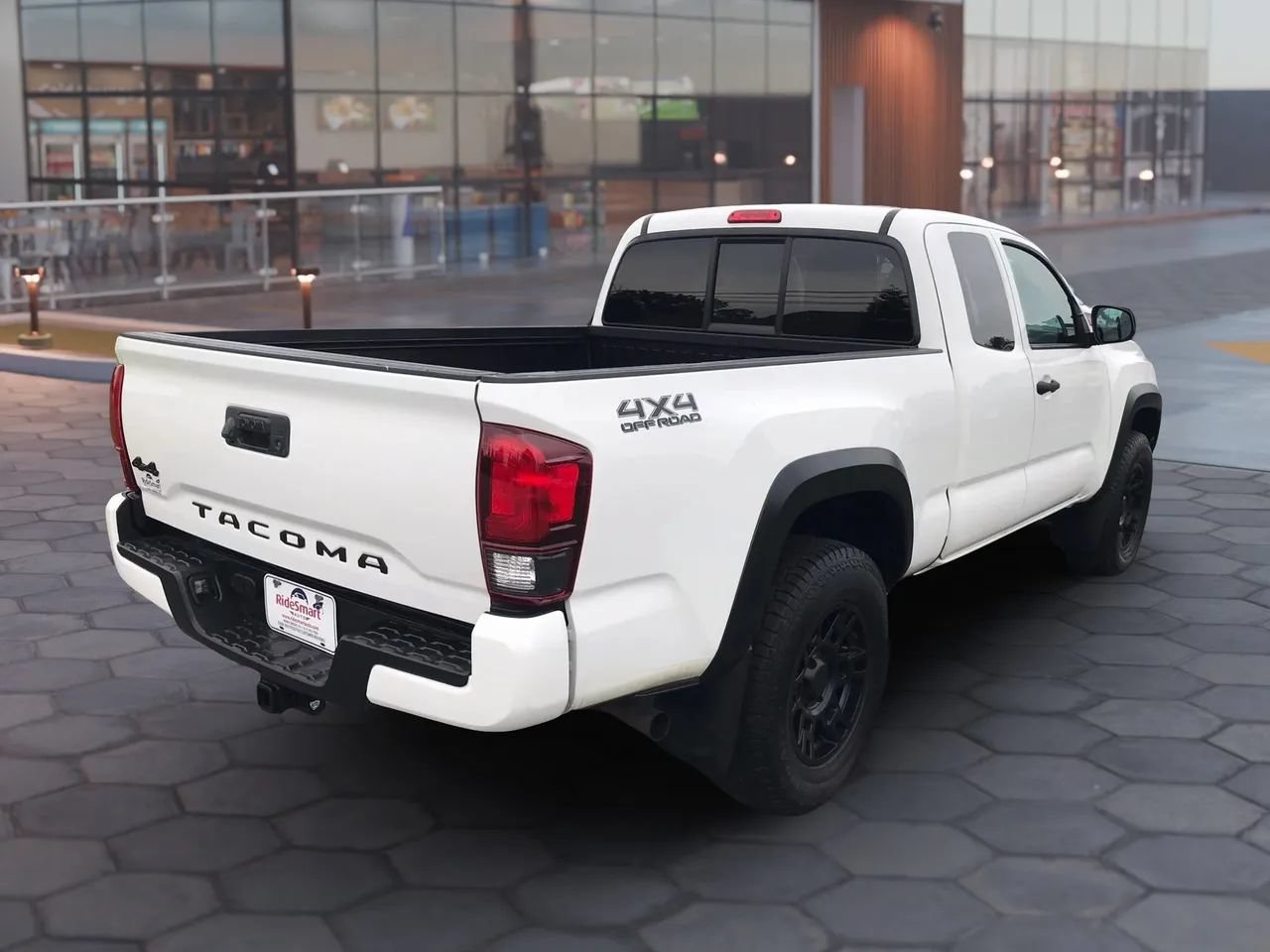 Used 2020 Toyota Tacoma SR w/ SX Package AWD/4WD image 10