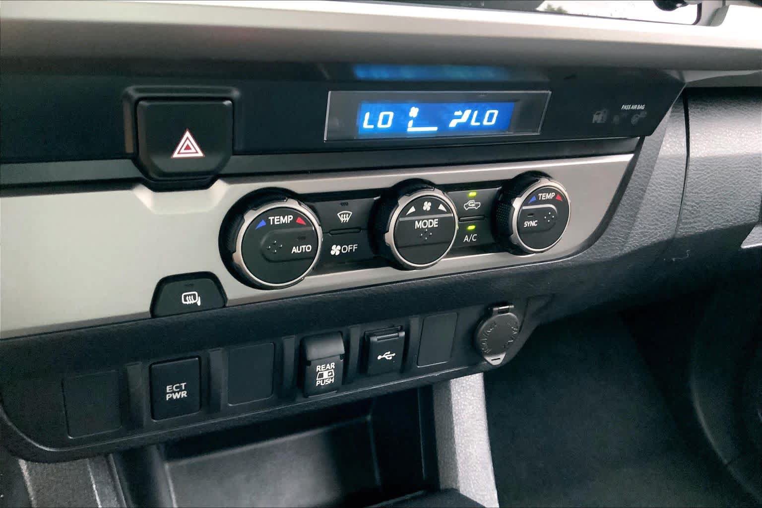 Used 2022 Toyota Tacoma SR5 RWD image 31