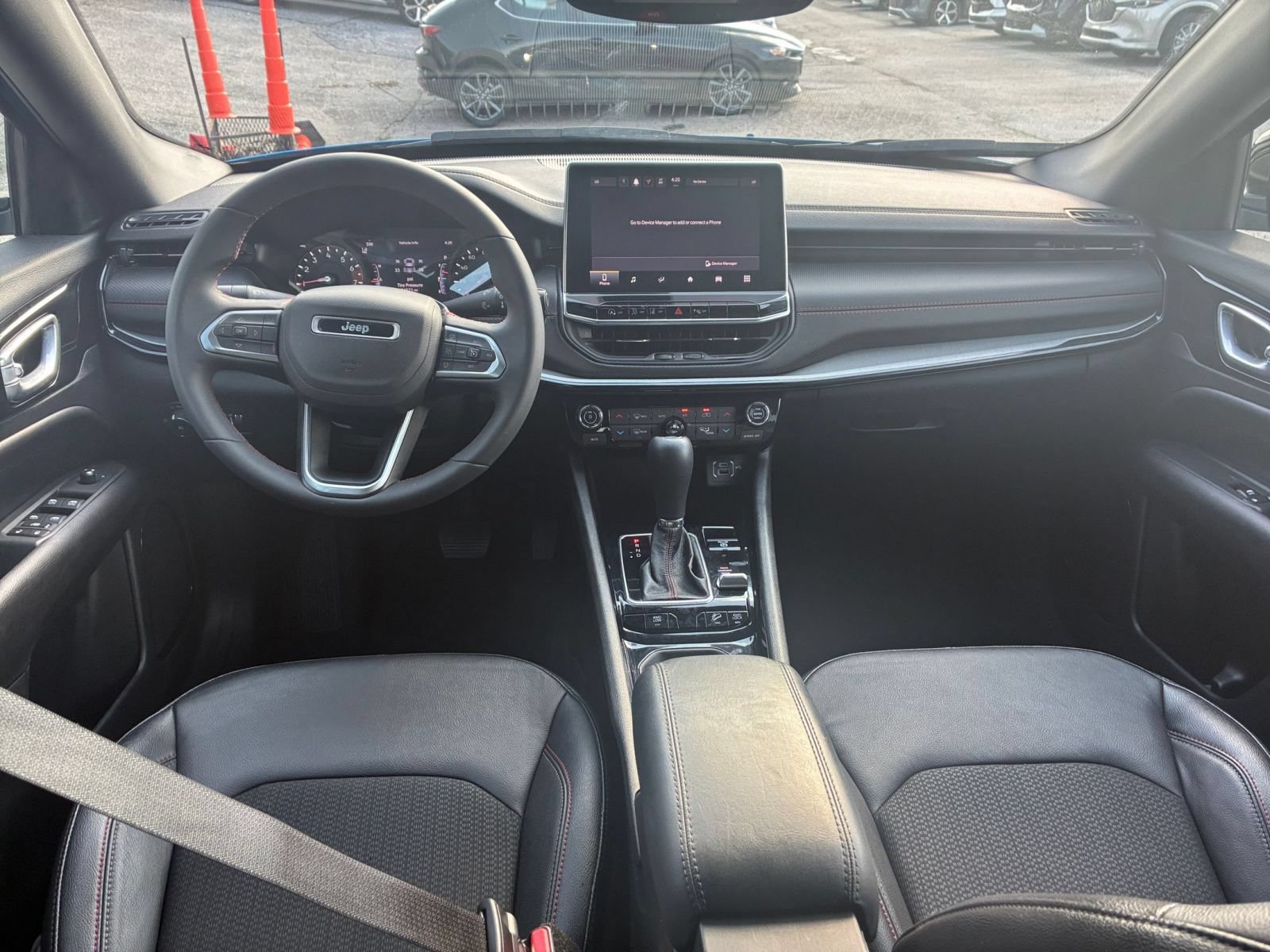 Used 2025 Jeep Compass Trailhawk AWD/4WD image 27