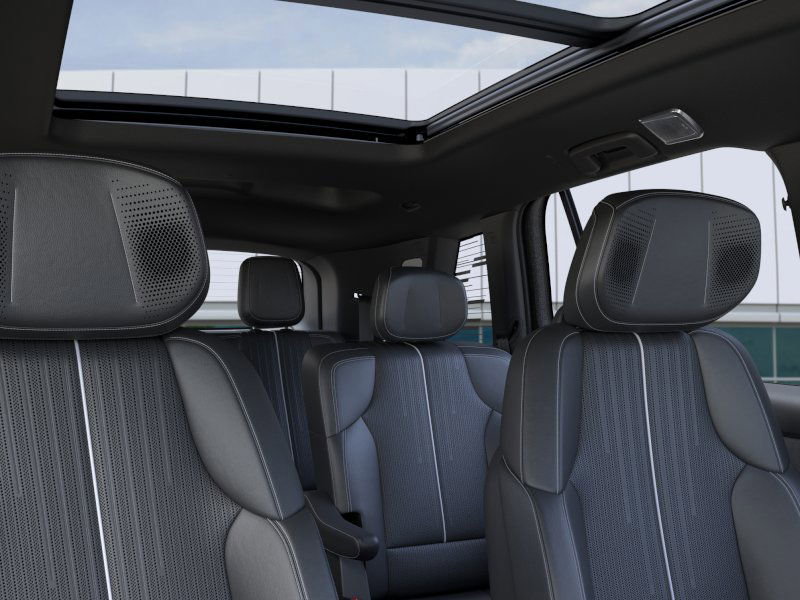 New 2026 Cadillac Vistiq Luxury w/ LPO, Floor Liner Package image 24