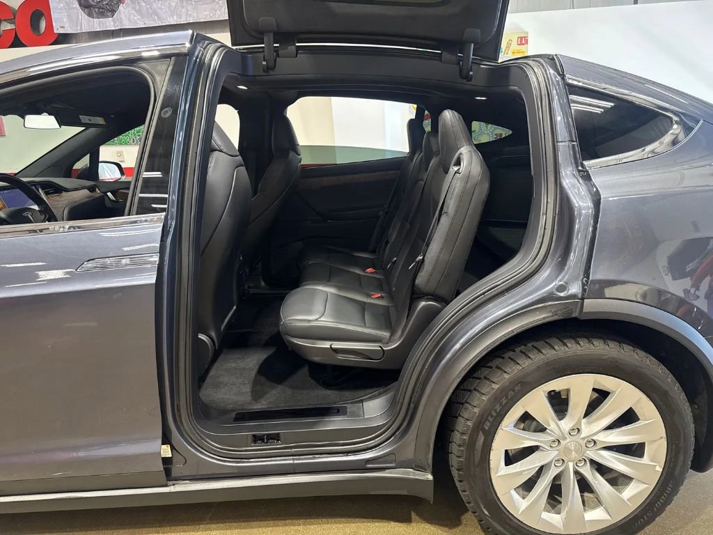 Used 2020 Tesla Model X image 14