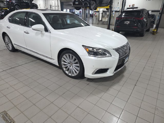 Used 2013 Lexus LS 460 L w/ Preferred Accessory Package AWD/4WD image 24