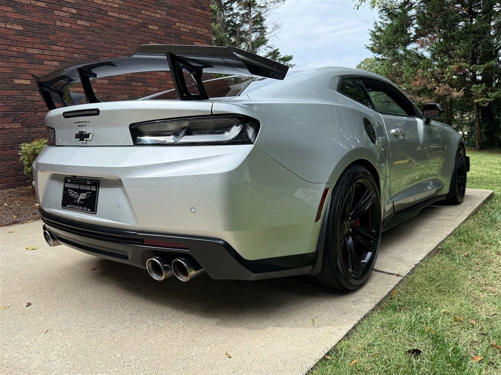Used 2018 Chevrolet Camaro ZL1 image 39