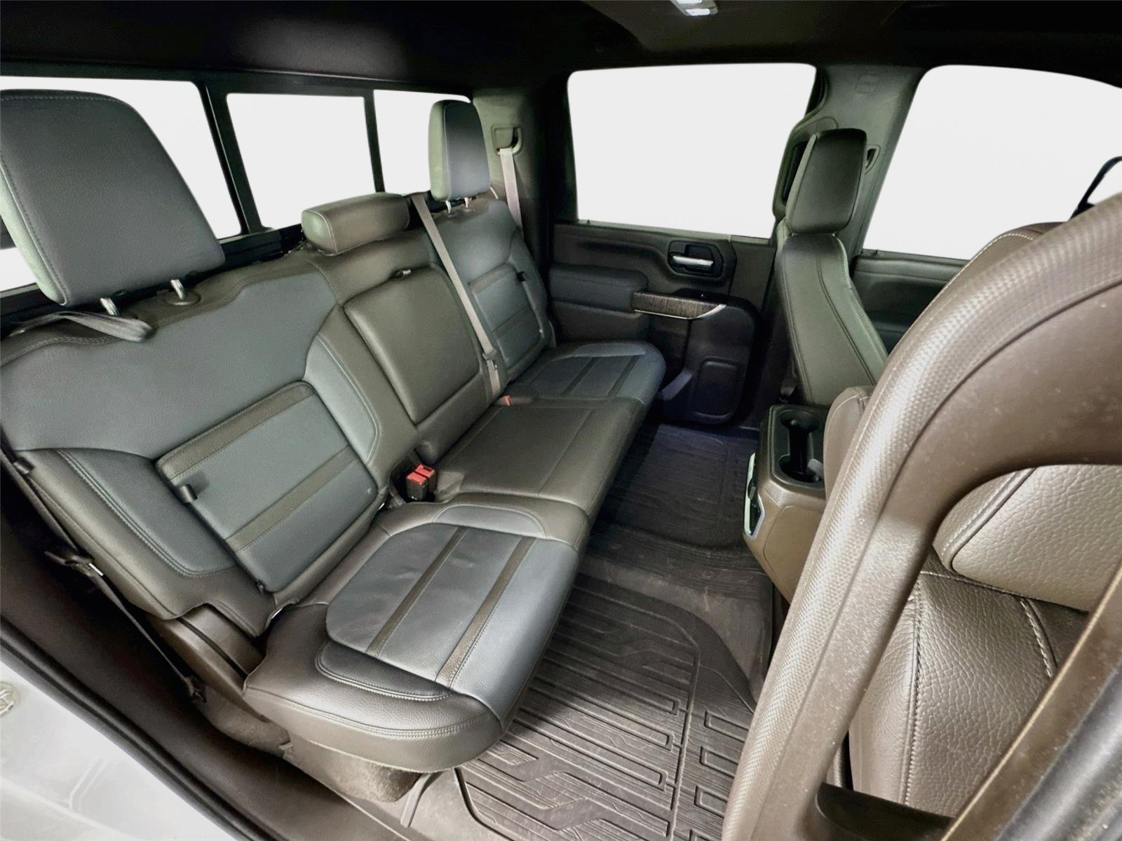 Used 2021 GMC Sierra 3500 Denali w/ Denali Ultimate Package AWD/4WD image 28