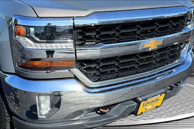 Used 2017 Chevrolet Silverado 1500 LT w/ LT Convenience Package AWD/4WD image 31
