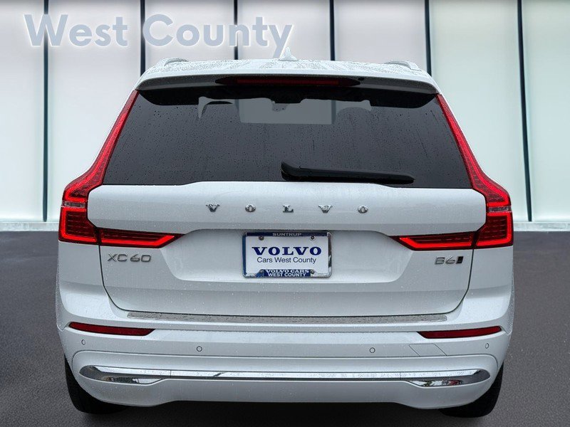 Certified 2023 Volvo XC60 B6 Ultimate w/ Protection Package Premier image 6