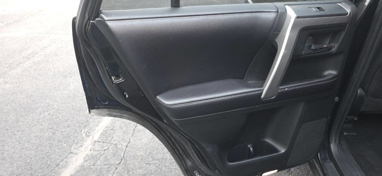 Used 2017 Toyota 4Runner SR5 image 27