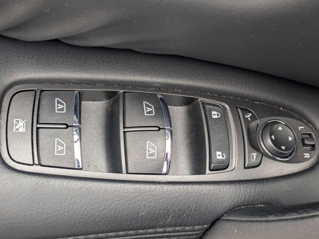 Used 2024 Nissan Armada SL w/ Captain's Chairs Package RWD image 12