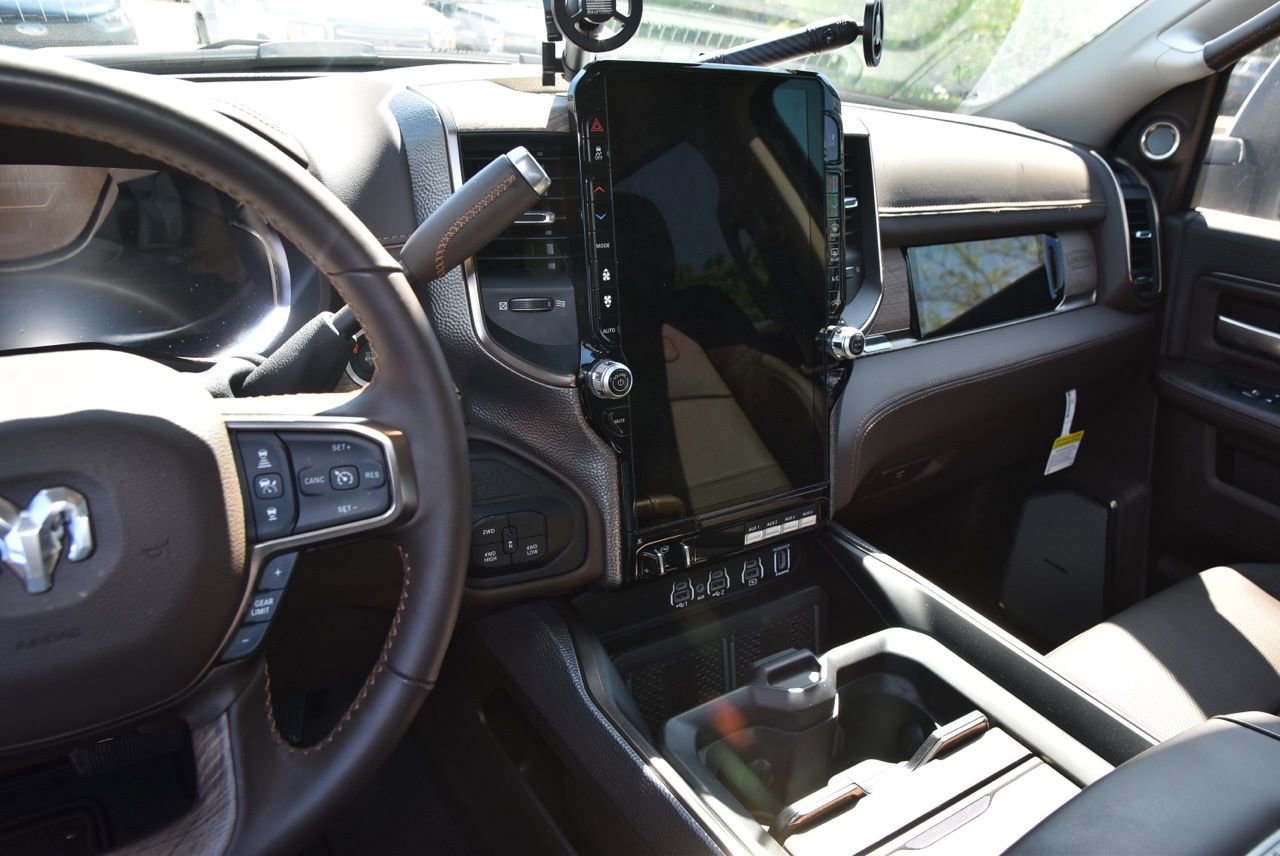 Used 2025 RAM 3500 Longhorn image 8