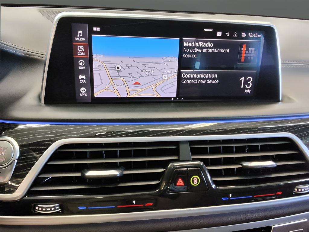 Used 2021 BMW 750i xDrive w/ Executive Package AWD/4WD image 26