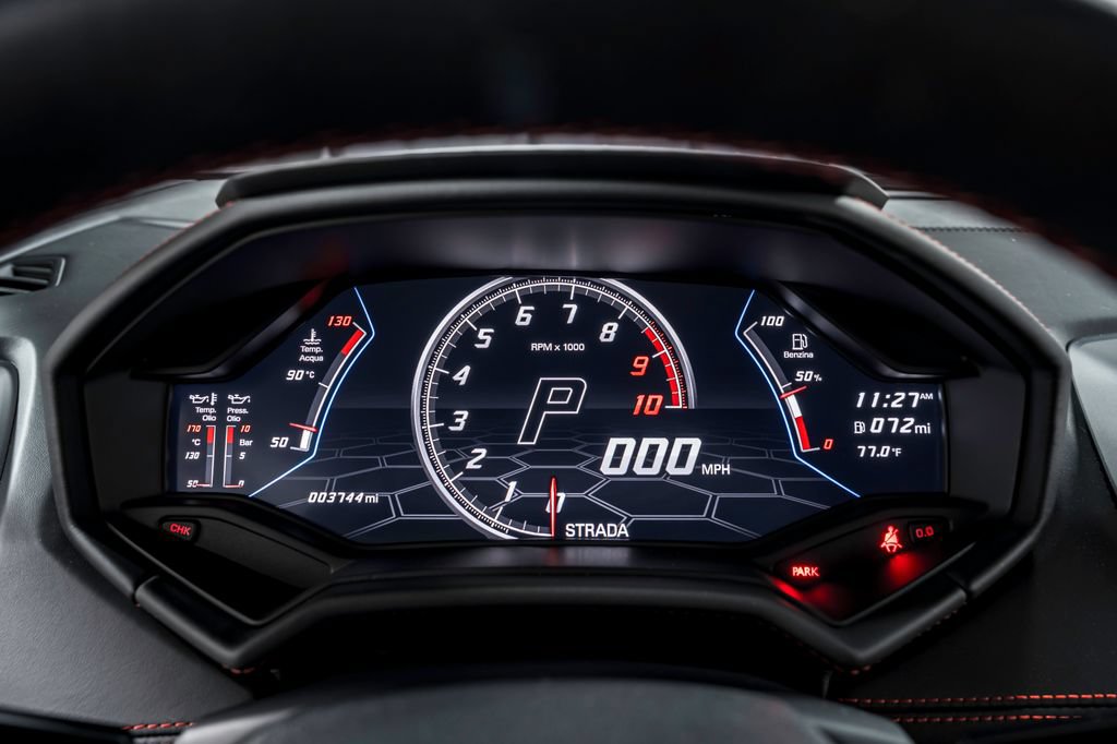 Used 2021 Lamborghini Huracan EVO RWD image 15