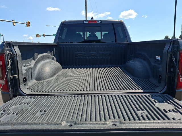 Used 2020 RAM 1500 Laramie AWD/4WD image 29