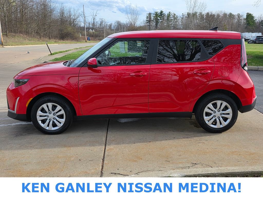 Used 2023 Kia Soul LX image 7