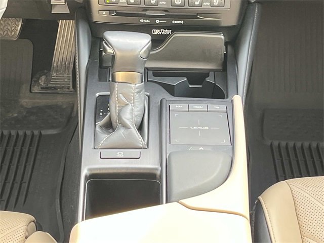 Used 2021 Lexus ES 350 Ultra Luxury w/ Accessory Package 2 image 17