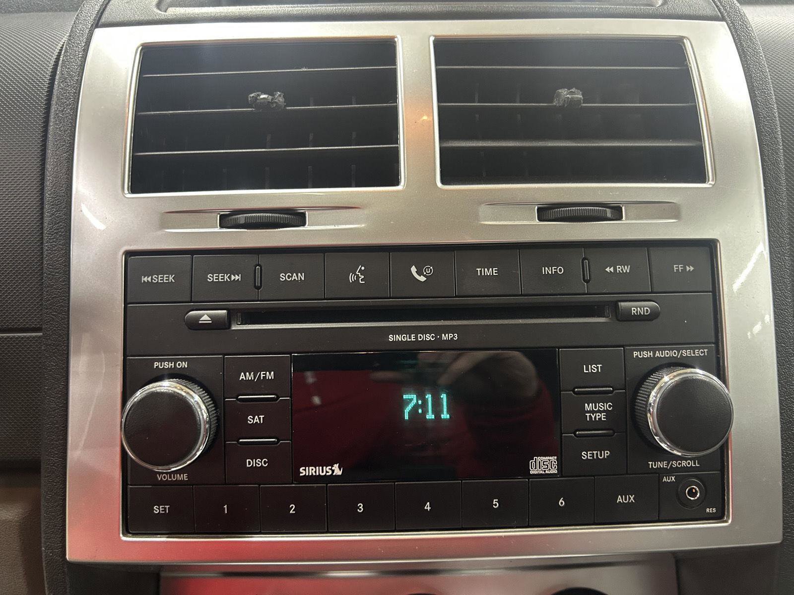 Used 2007 Dodge Nitro SLT image 18