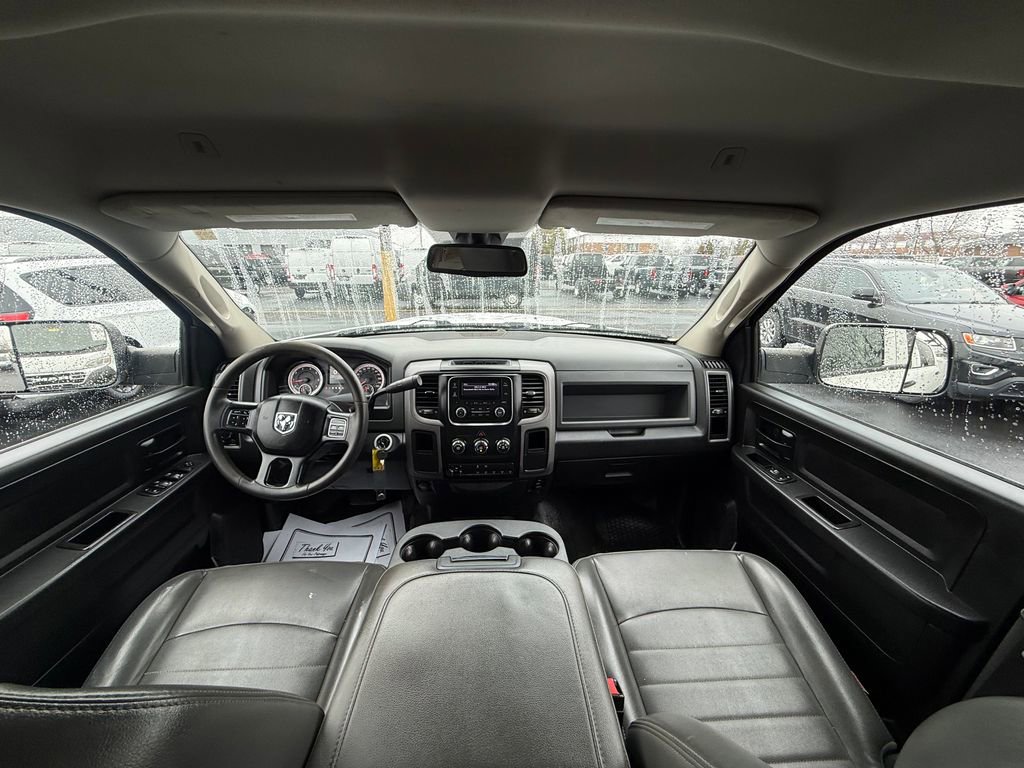 Used 2018 RAM 3500 Tradesman image 11