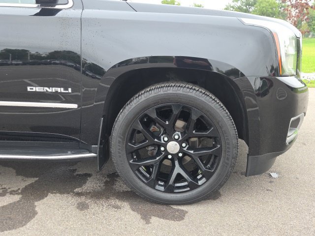 Used 2018 GMC Yukon XL Denali w/ Open Road Package AWD/4WD image 4