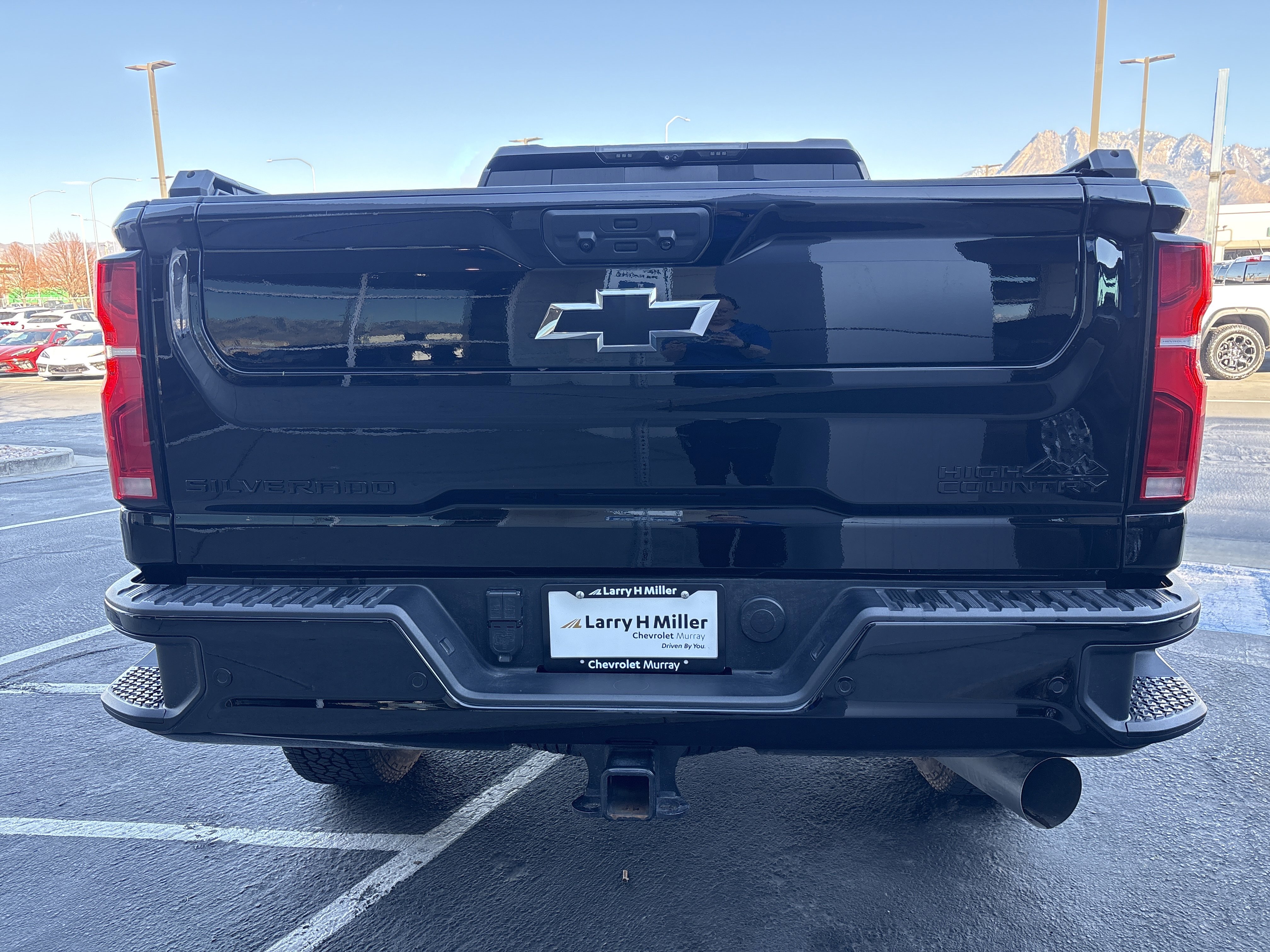 Used 2024 Chevrolet Silverado 3500 High Country w/ Technology Package image 5