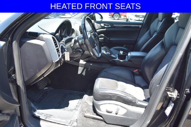 Used 2017 Porsche Cayenne Platinum Edition AWD/4WD image 4