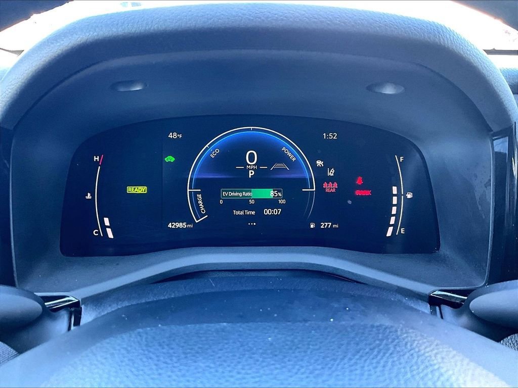 Used 2025 Toyota Camry SE FWD image 25
