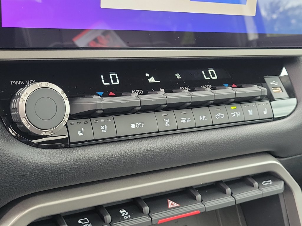 New 2026 Toyota Tundra Limited AWD/4WD image 16