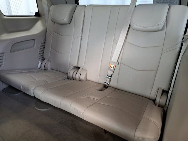 Used 2018 Cadillac Escalade Luxury image 36