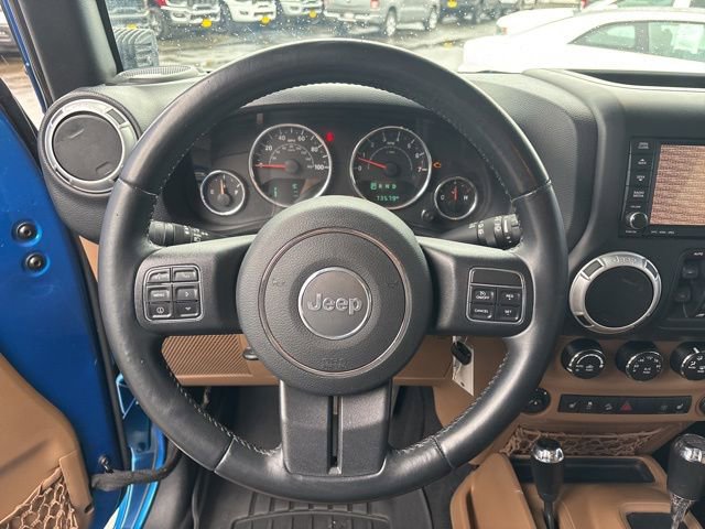 Used 2015 Jeep Wrangler Unlimited Sahara w/ Connectivity Group image 19