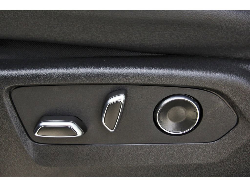 Certified 2025 Cadillac Escalade ESV Premium Luxury w/ Touring Package image 28